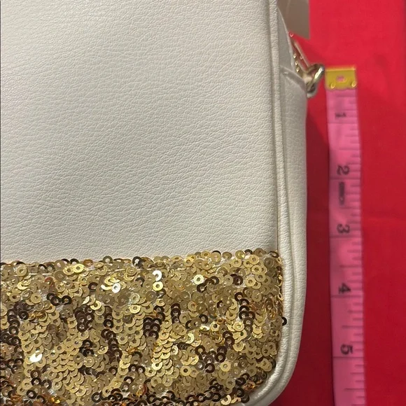 NWT Madden Girl Camera  Crossbody Bag With Pouch - Picture 7 of 11